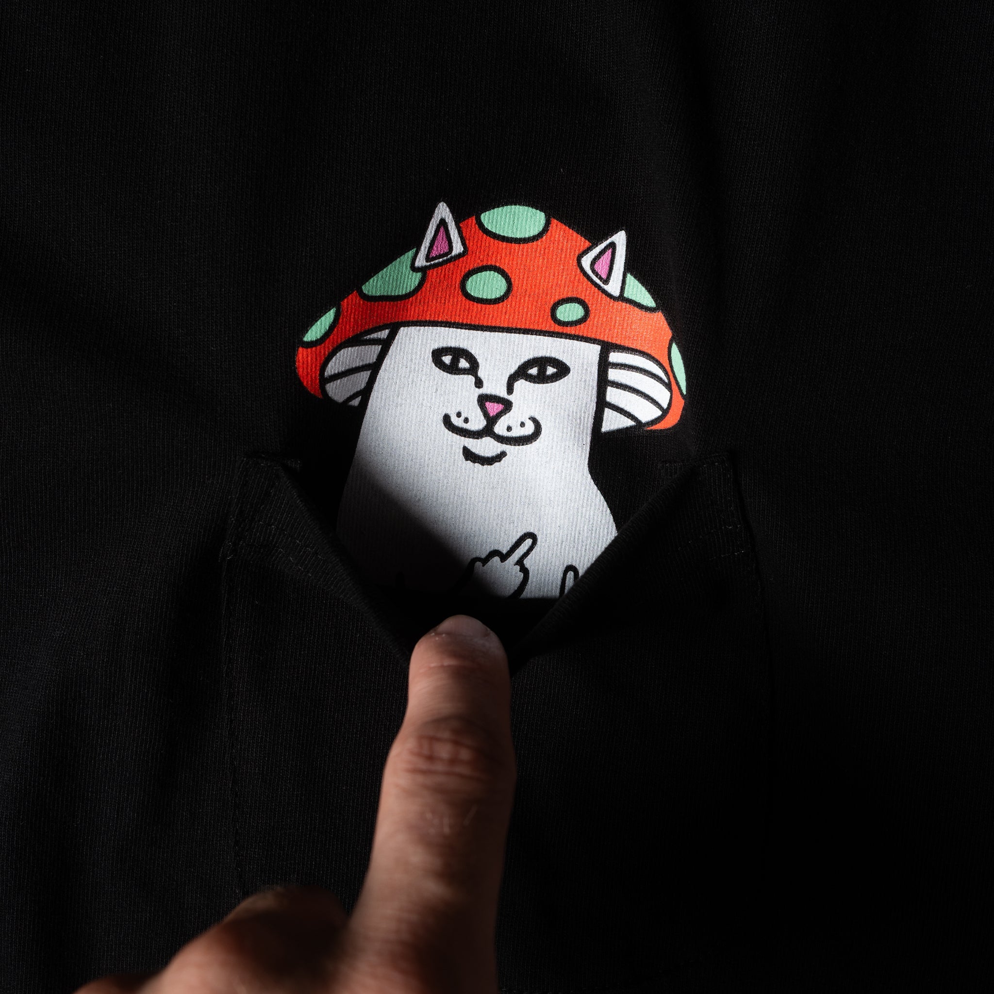 LORD SHROOMY POCKET TEE