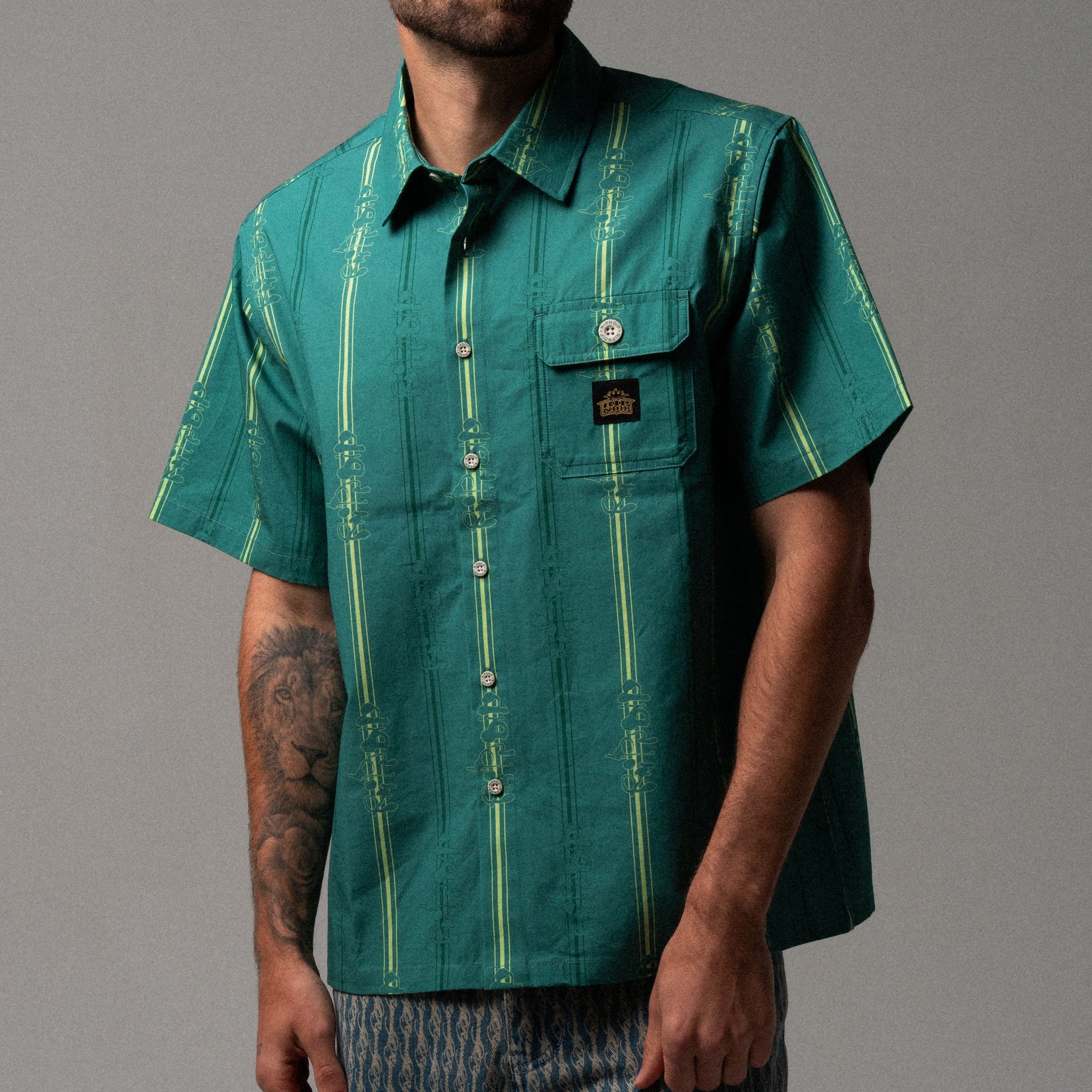 MELTED STRIPED BUTTON UP