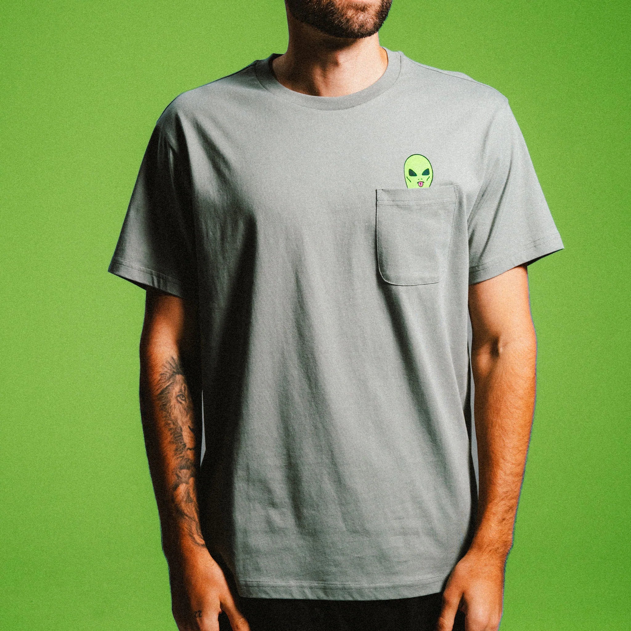 LORD ALIEN POCKET TEE (DUSTY SAGE)