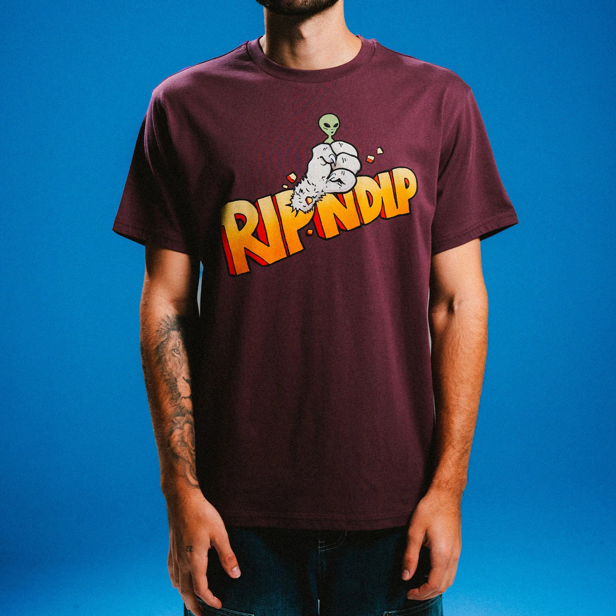 STRONGER TEE