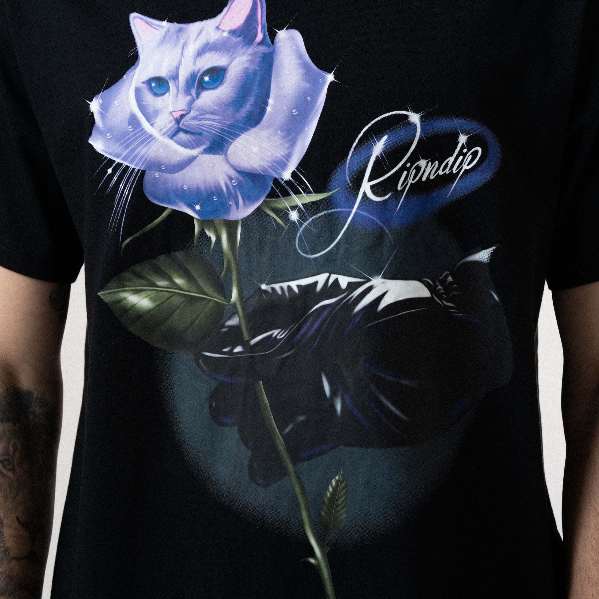 ROSE TEE